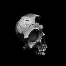 Load image into Gallery viewer, Broken skull necklace